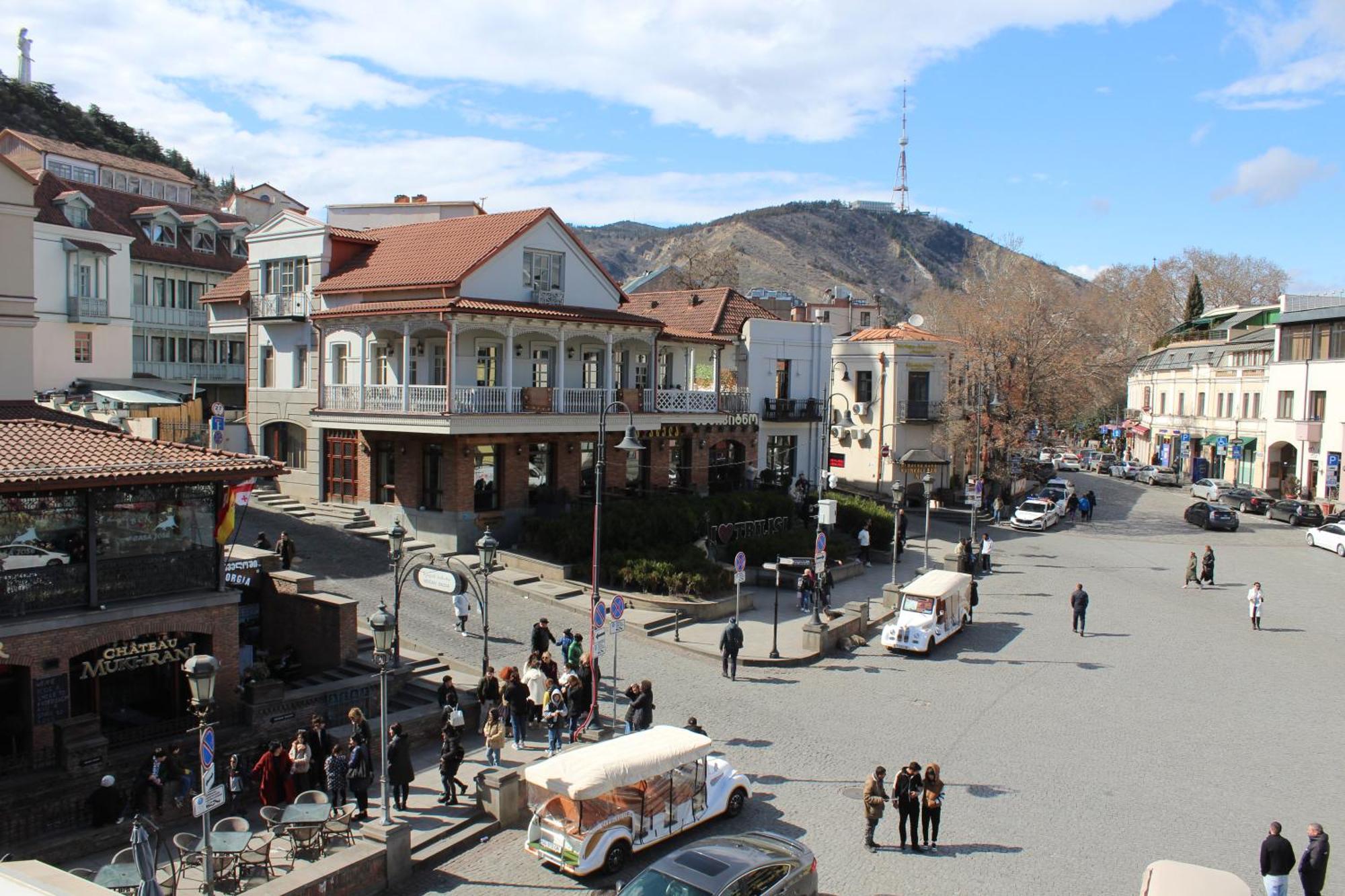 Meidan Inn Tbilisi Ngoại thất bức ảnh