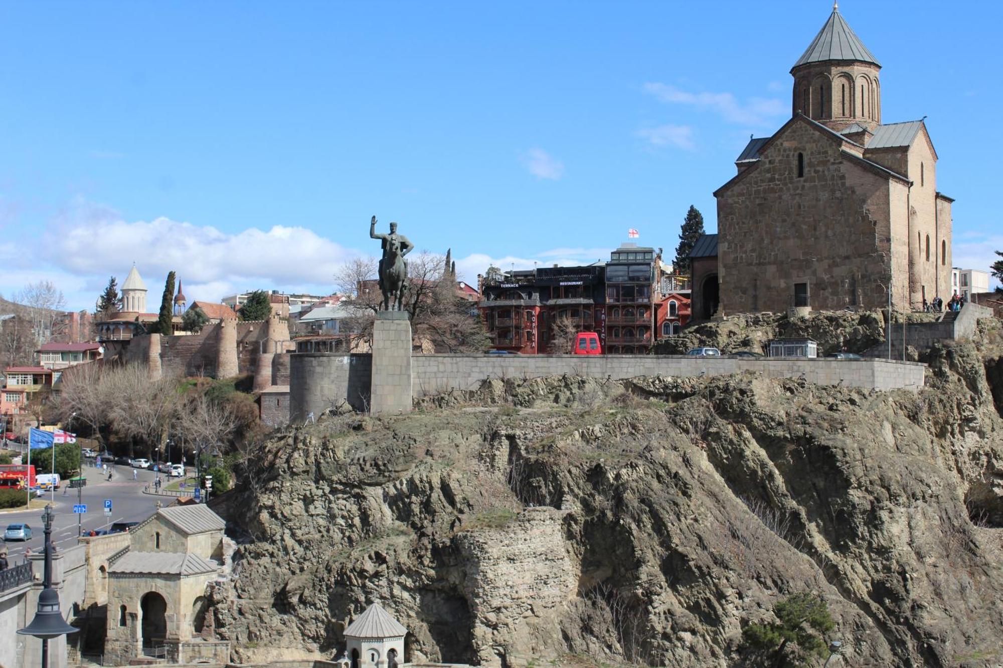 Meidan Inn Tbilisi Ngoại thất bức ảnh