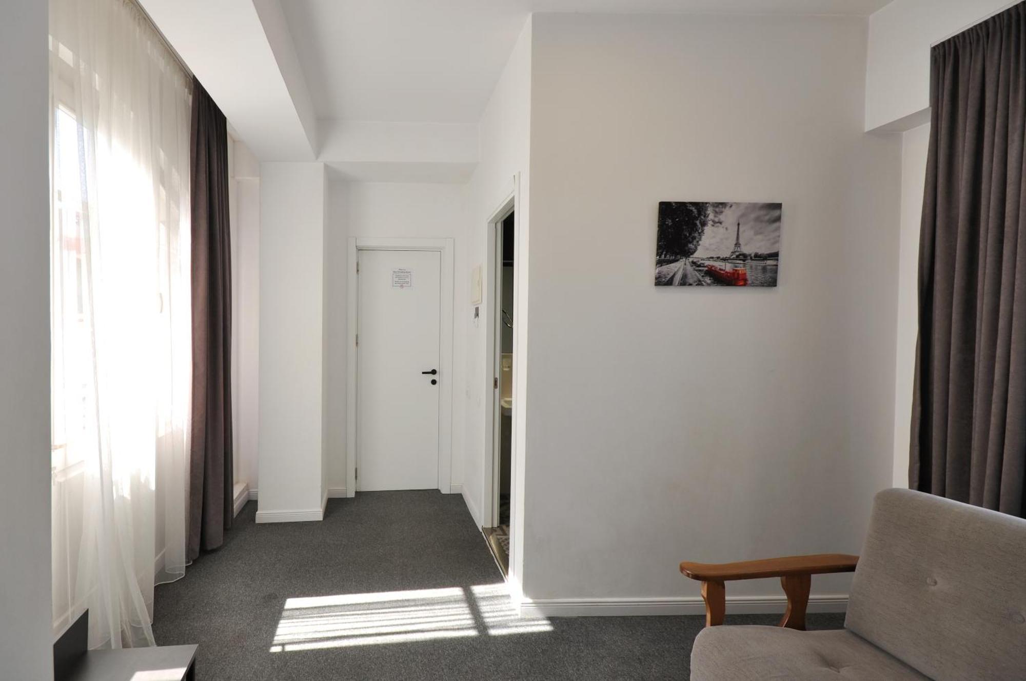 Meidan Inn Tbilisi Ngoại thất bức ảnh