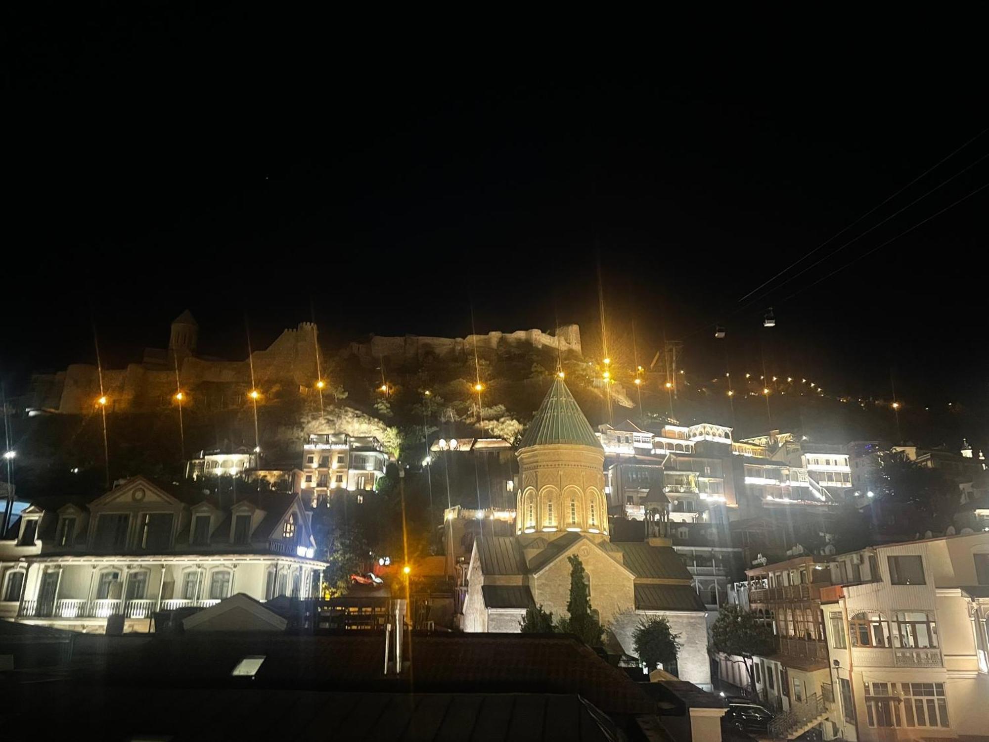 Meidan Inn Tbilisi Ngoại thất bức ảnh